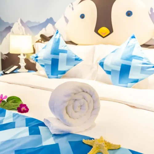 Family Room (Big bed)