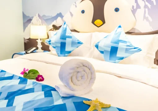 Family Room (Big bed)