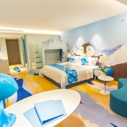 Family Room (Big bed)