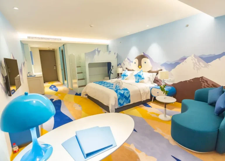 Family Room (Big bed)