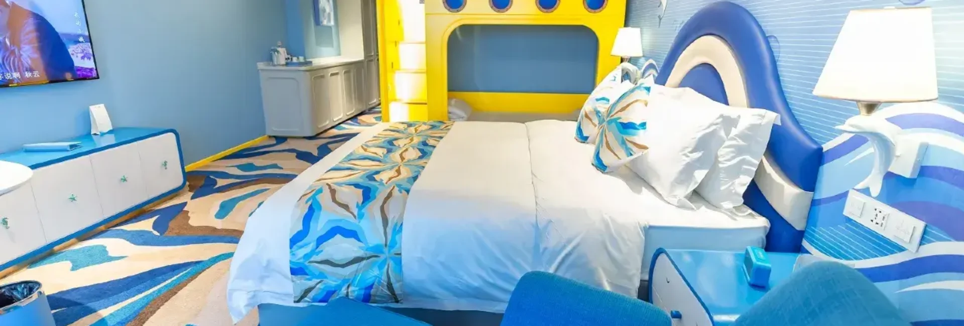 dolphin Family King-Size Room